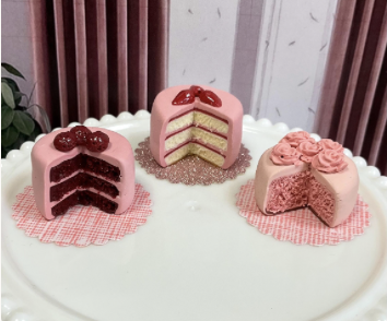 Miniature 1:12 scale Dollhouse Layer Cakes 