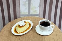 Miniature 1:6 scale Vanilla Caramel Flan or Quesillo - Realistic Fashion Doll Dessert 